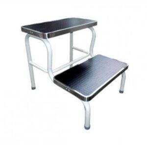 ESCALINATA METÁLICA DE DOS PELDAÑOS